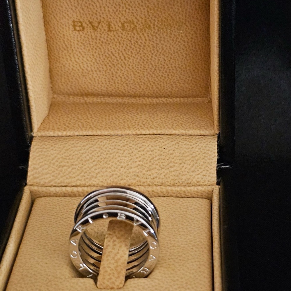 Bulgari B.zero1 18K white gold in original box Authentic preloved - Picture 2 of 14
